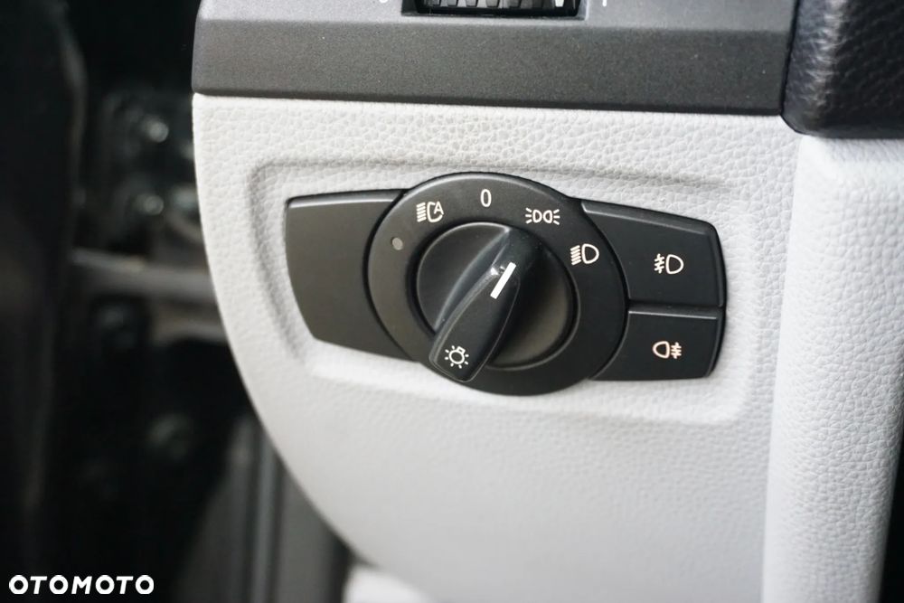 BMW Seria 1 120d - 25
