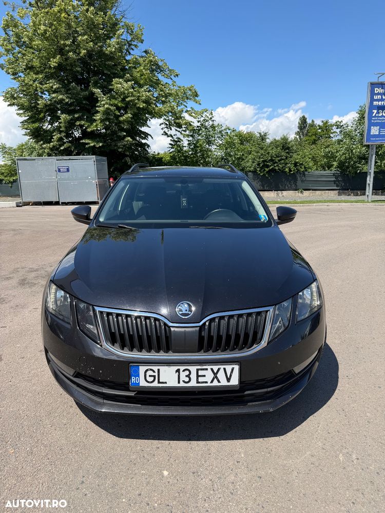 Skoda Octavia 1.6 TDI DSG Style - 1