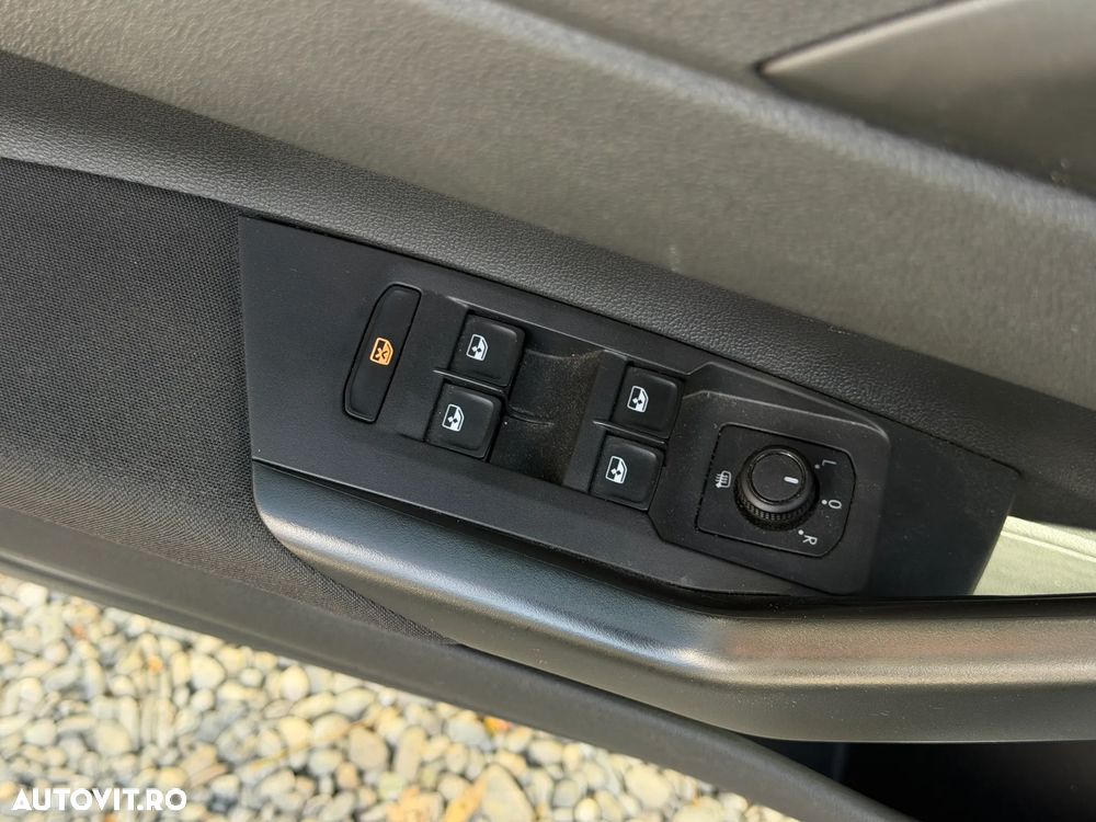 VOLKSWAGEN Polo 2025 — imagine 9
