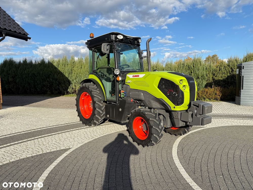 Claas Nexos 230s - 1