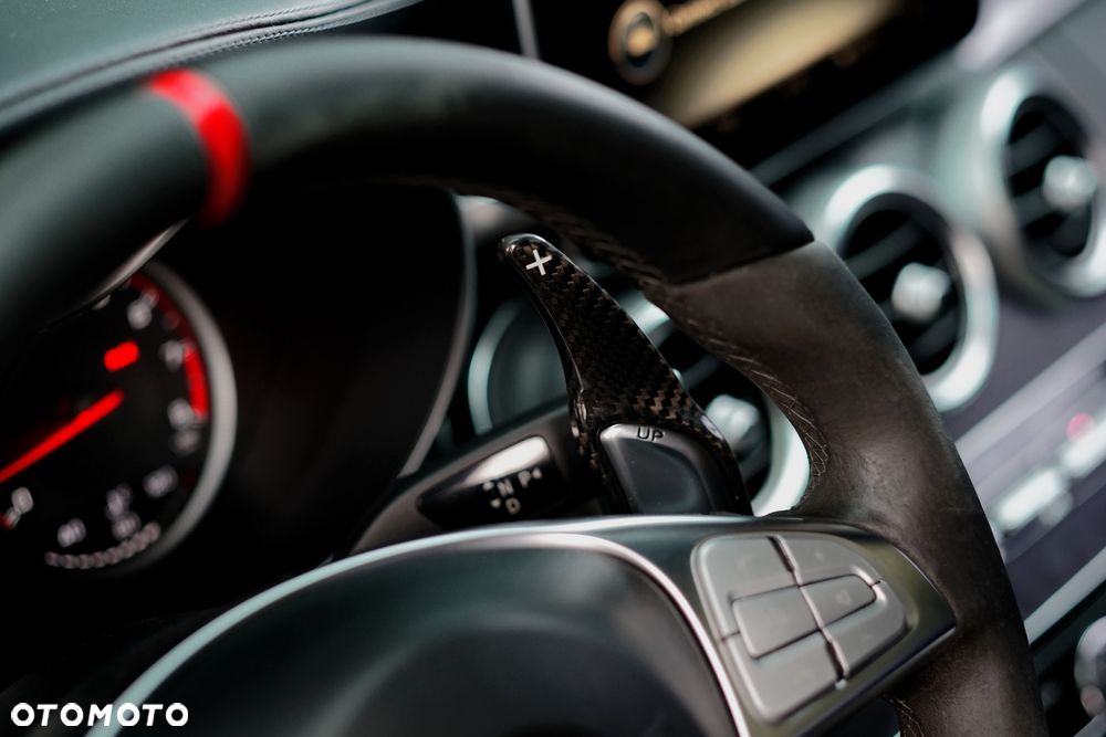 Mercedes-Benz Klasa C AMG 63 S AMG Speedshift 7G-MCT - 18