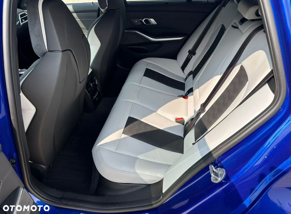 BMW M3 Competition xDrive sport - 13
