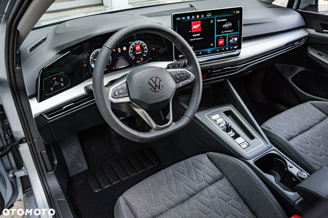 Volkswagen Golf - 10