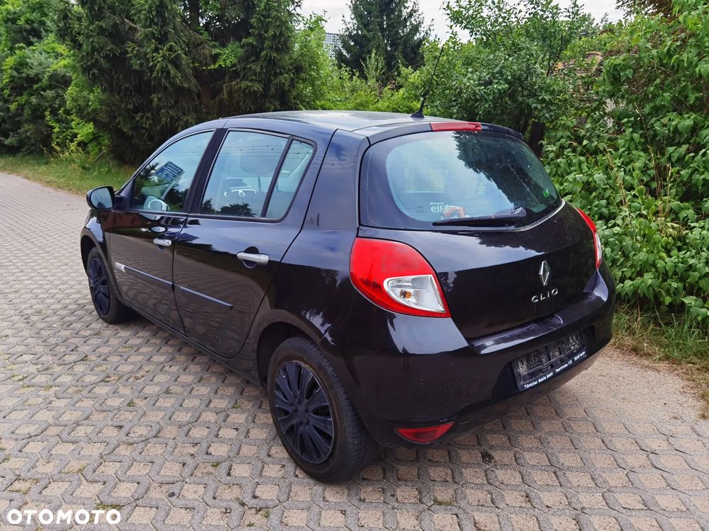 Renault Clio 1.2 16V Dynamique - 3
