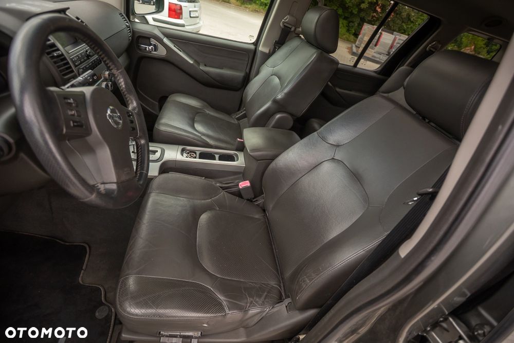 Nissan Pathfinder 2.5 D Platinum - 18
