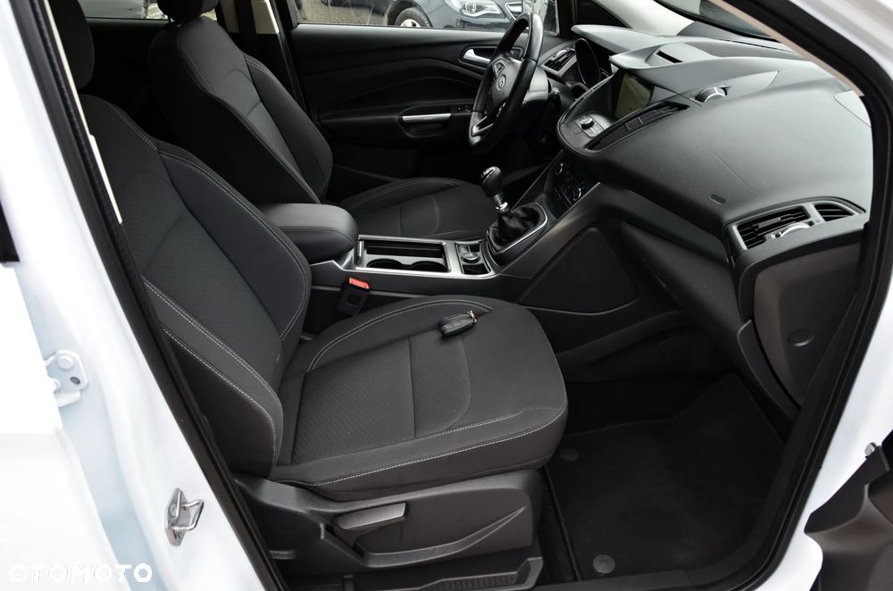 Ford Kuga 2.0 TDCi AWD Titanium - 6