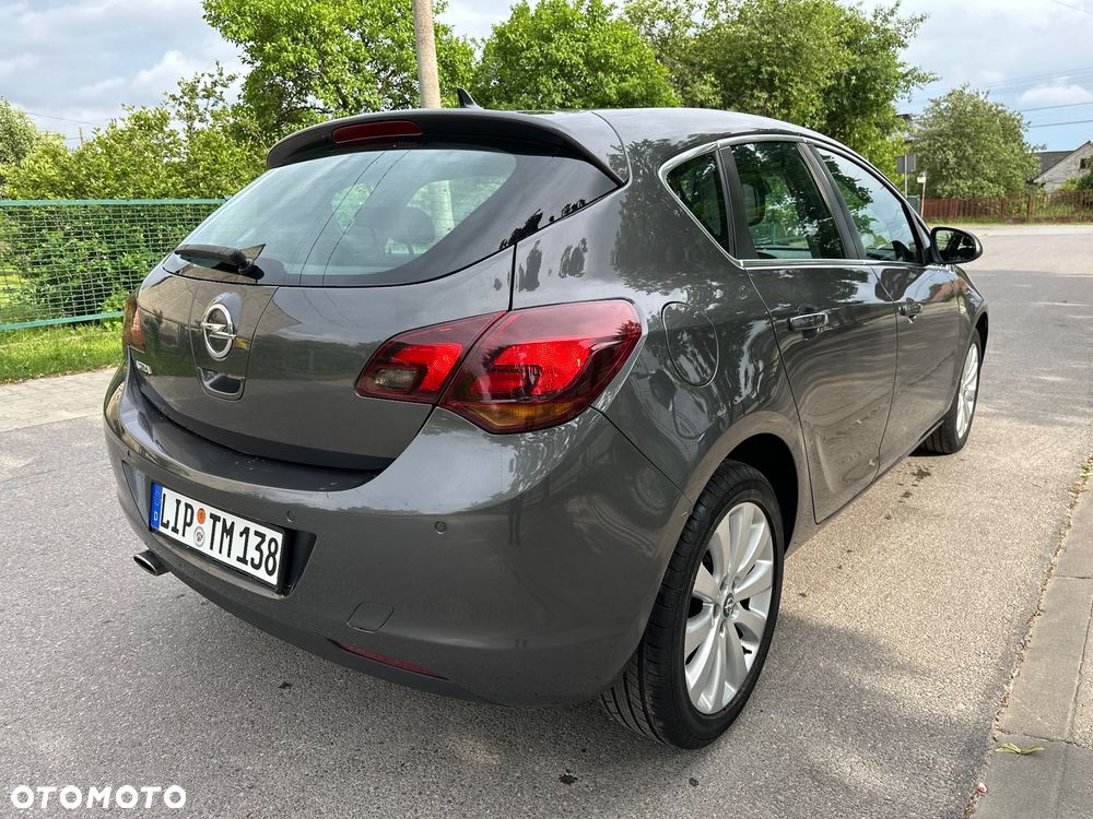 Opel Astra 1.4 T Cosmo - 19