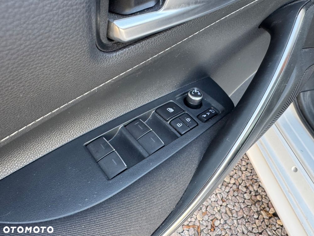 Toyota Corolla 1.8 Hybrid Comfort - 13