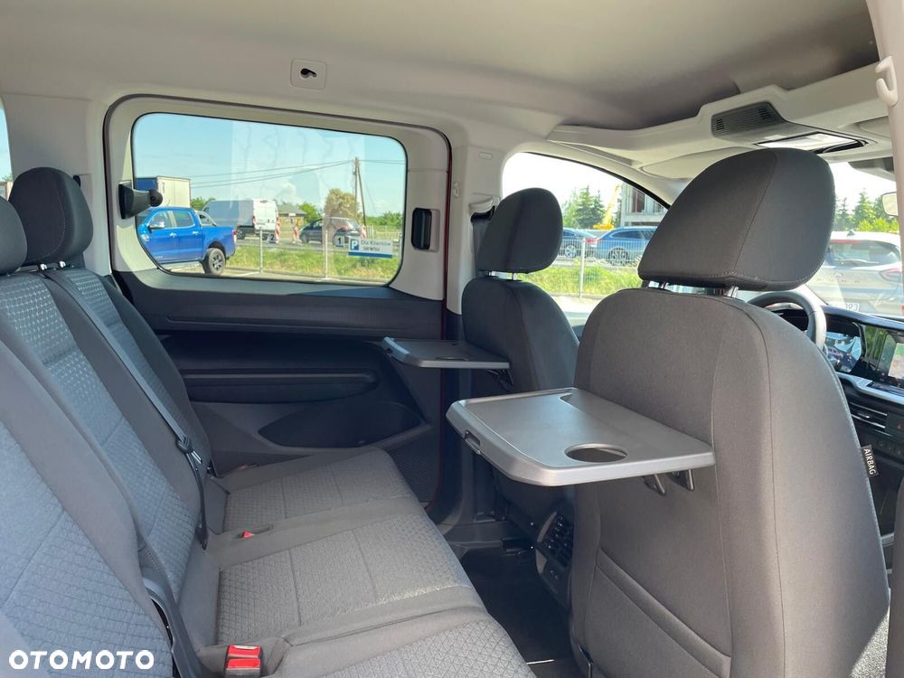 Ford Tourneo Connect - 11