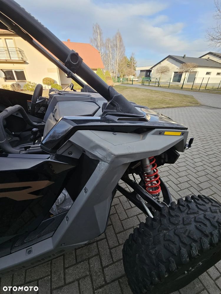 Polaris RZR - 12