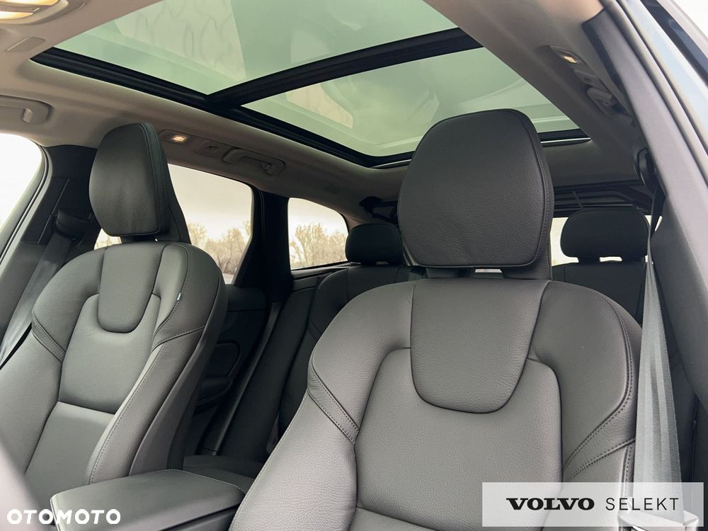 Volvo XC 60 T6 Plug-In Hybrid AWD Plus Dark - 15