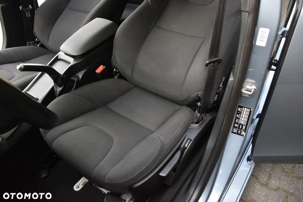 Volvo V40 D2 - 13