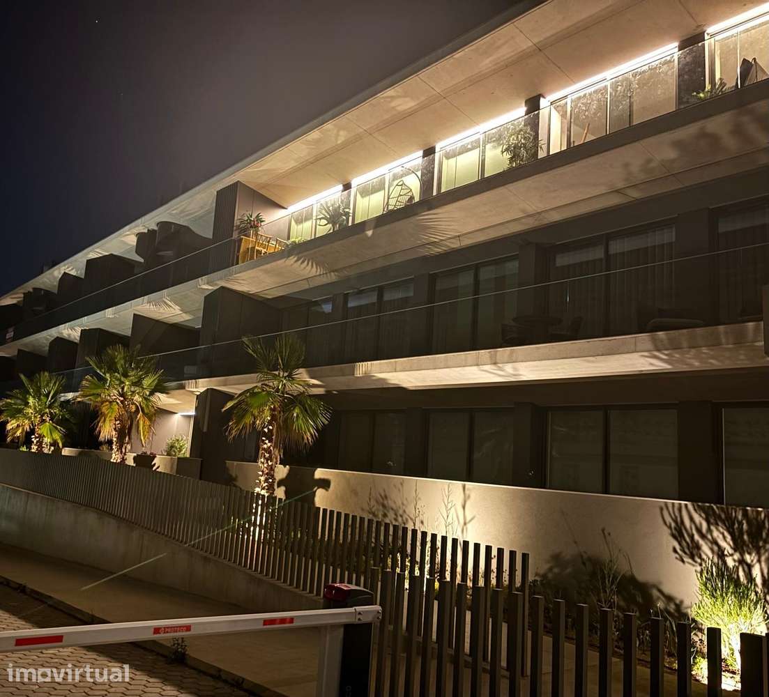 Penthouse T3 de Luxo em Canidelo | Vista Mar & Rooftop Privado - Grande imagem: 4/32