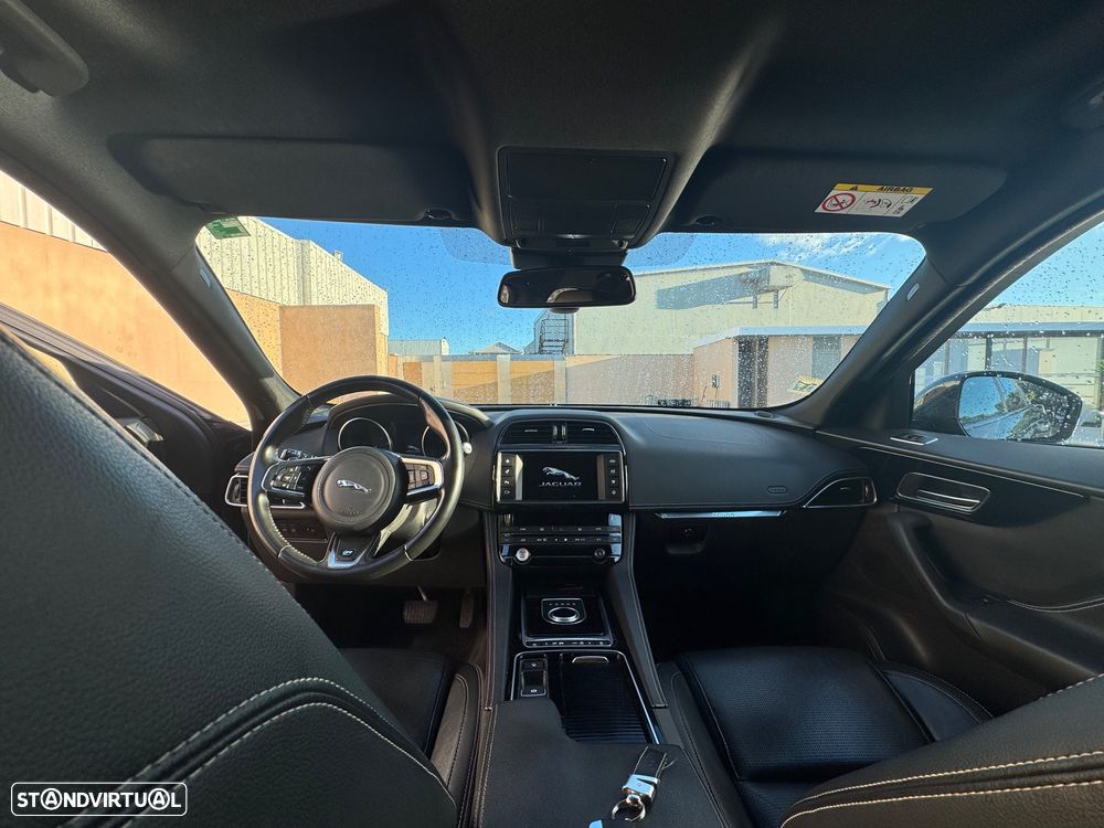 Jaguar F-Pace 2.0 i4D R-Sport Aut. - 13