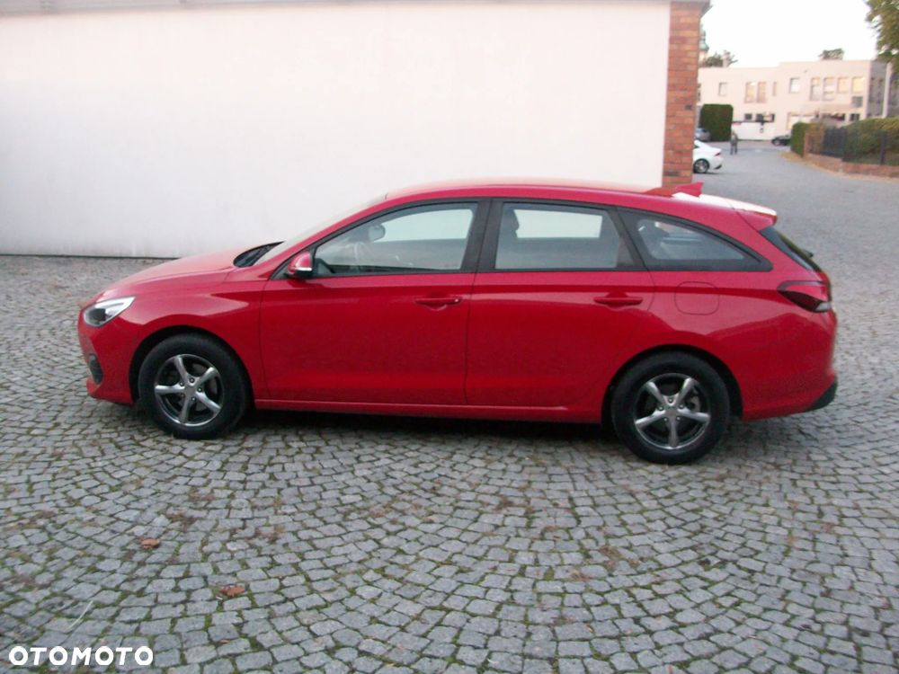 Hyundai i30 i30cw 1.4 Intro Edition - 8