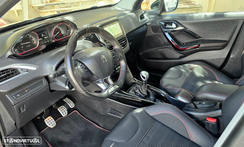 Peugeot 2008 1.2 PureTech GT Line - 9