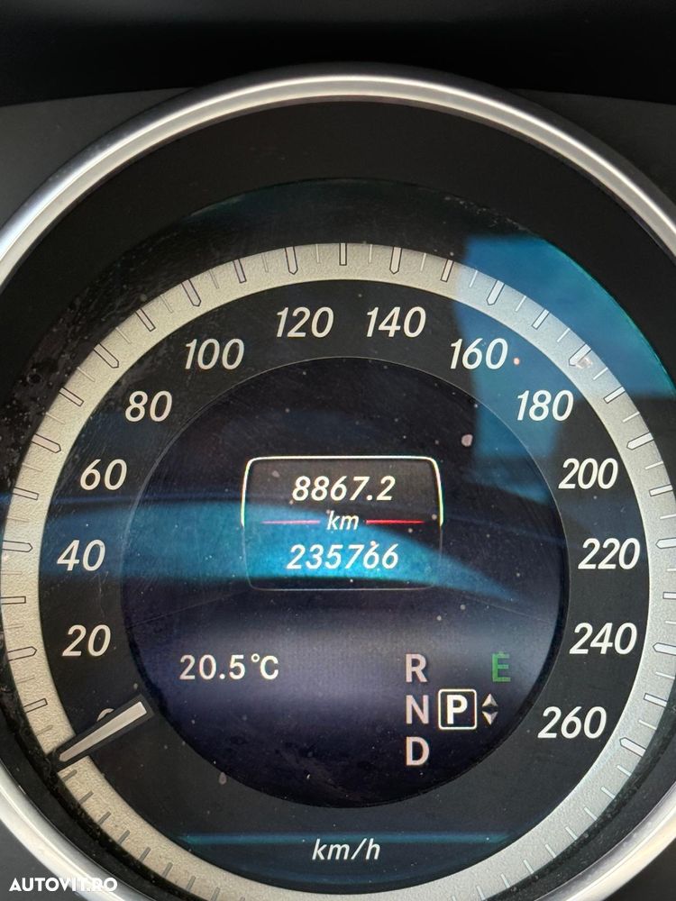 Mercedes-Benz E 200 BlueTEC 7G-TRONIC - 13