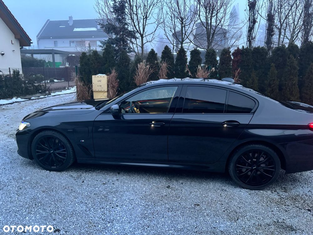 BMW Seria 5 545e xDrive M Sport Edition - 3
