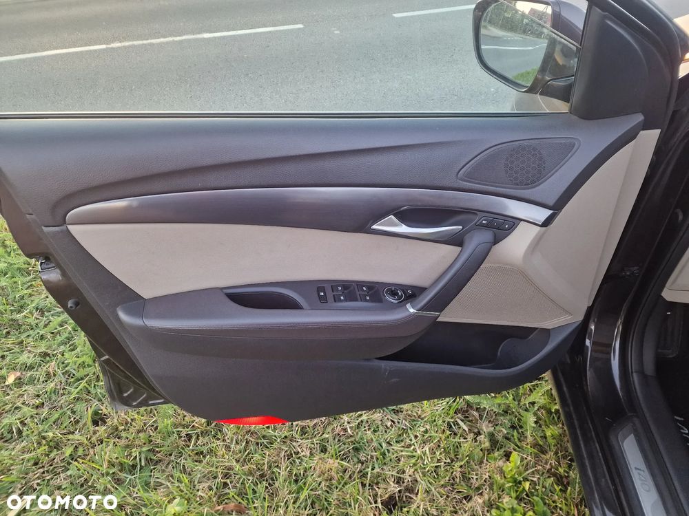 Hyundai i40 Kombi 1.7 CRDi DCT Premium - 18