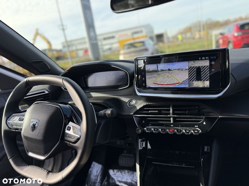 Peugeot 2008 PureTech mHEV Allure e-DCS6 - 17