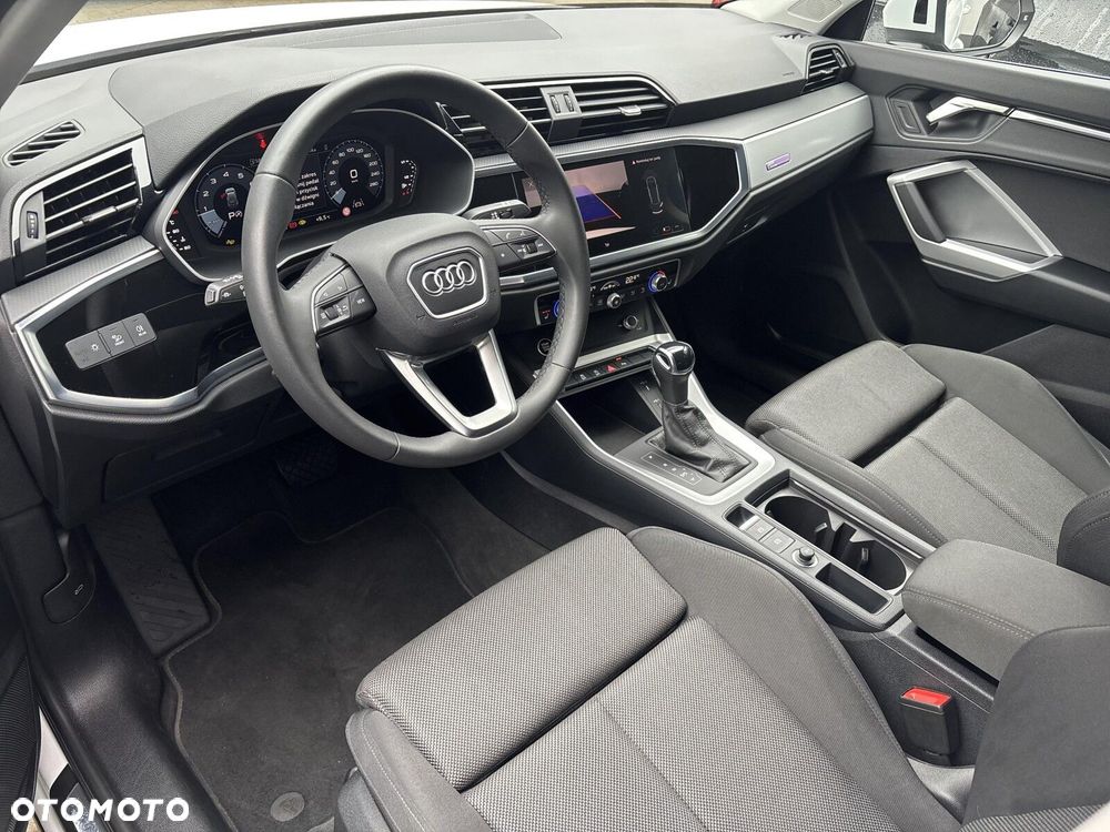 Audi Q3 - 17