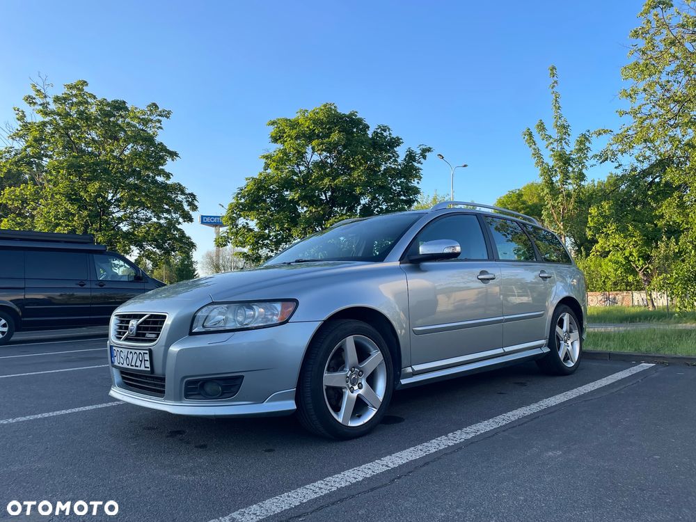 Volvo V50 2.0D R-Design Momentum - 1