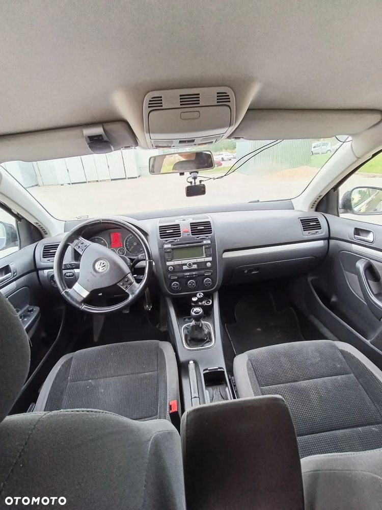 Volkswagen Golf - 8