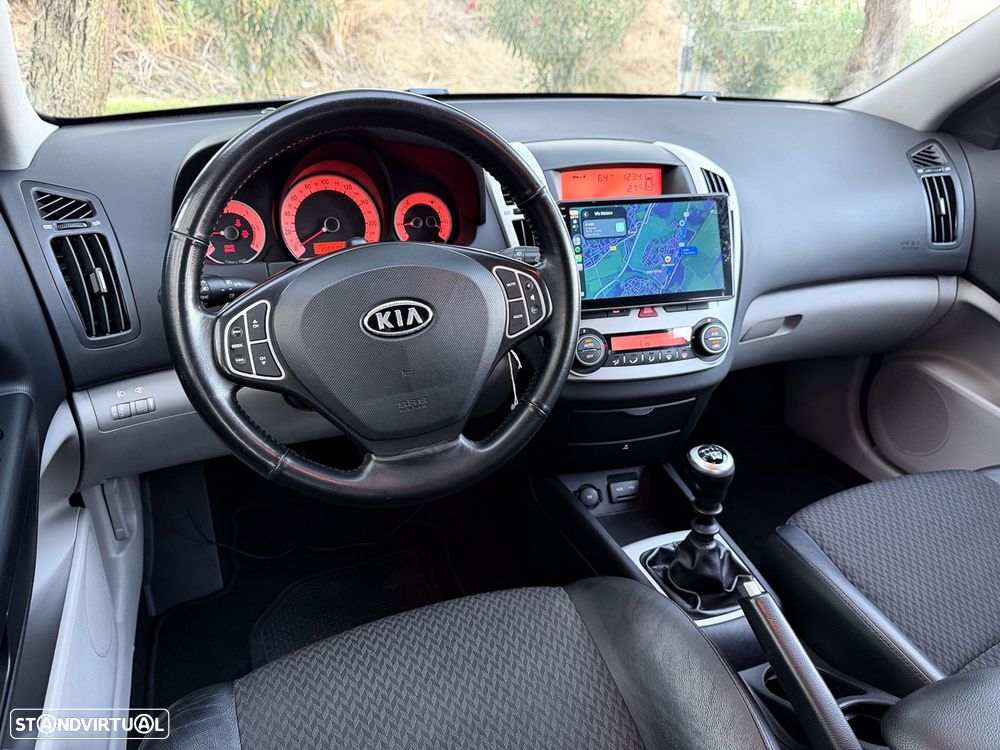 Kia Ceed 1.6 CRDi EX - 28