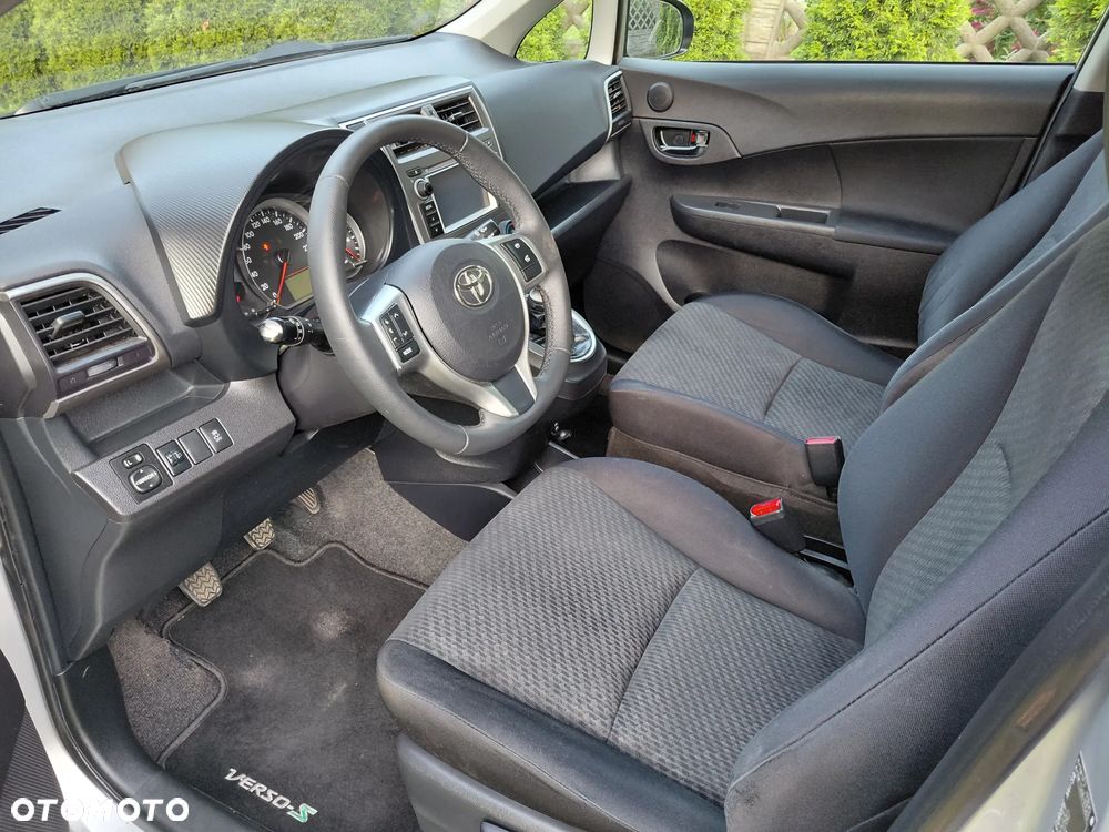 Toyota Verso S 1.33 VVT-i Cool - 11