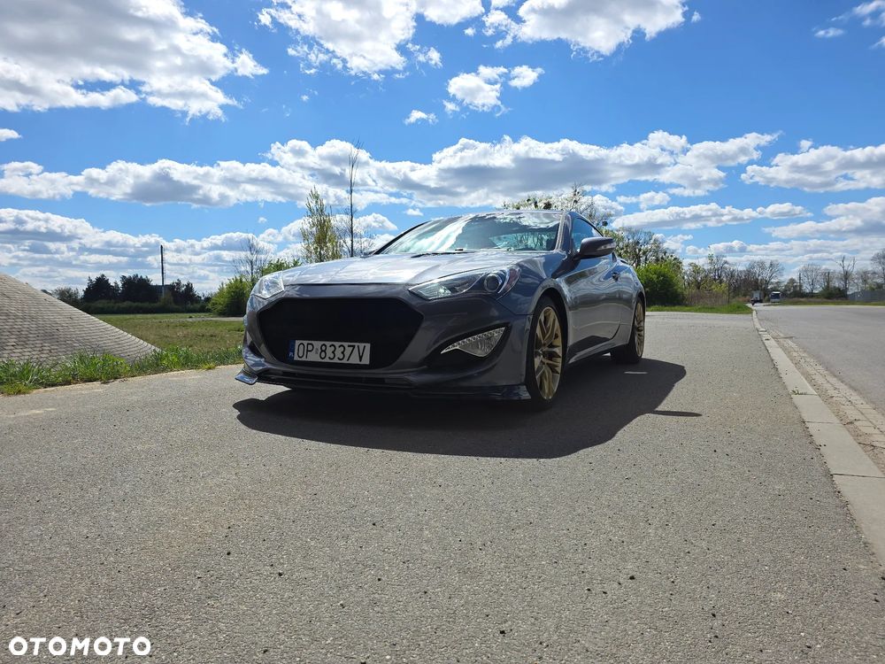 Hyundai Genesis Coupe - 2