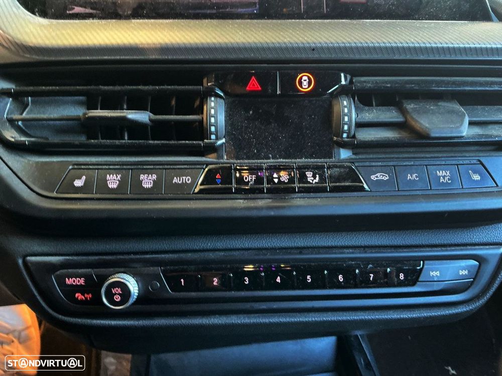 BMW 118 d Pack M Auto - 12