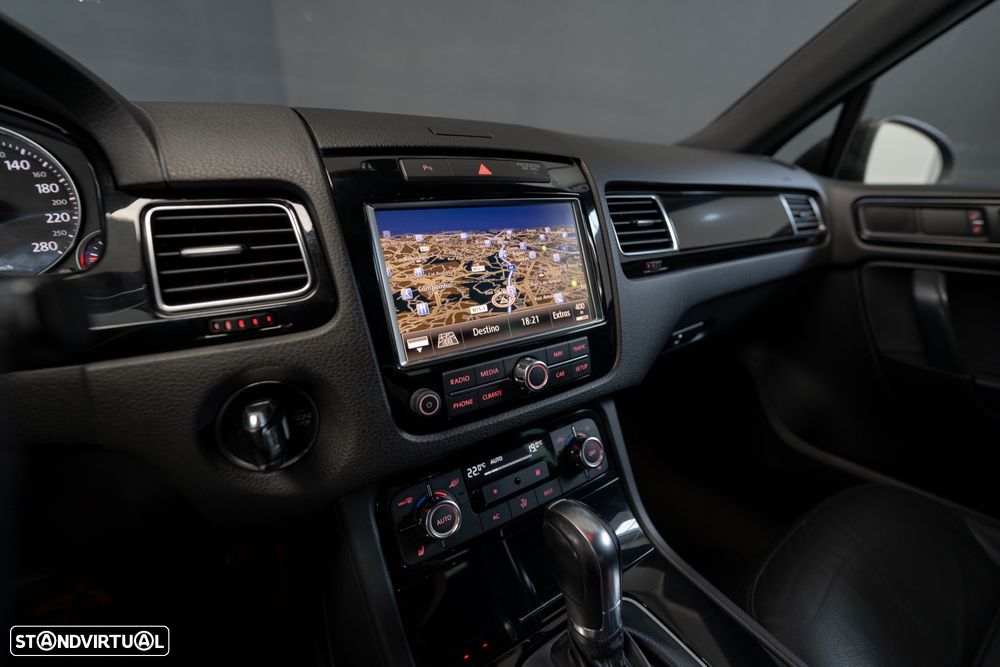 VW Touareg 3.0 TDI V6 Top Tiptronic - 12