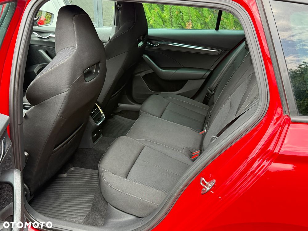 Skoda Octavia 2.0 TDI 4x4 Sportline DSG - 13