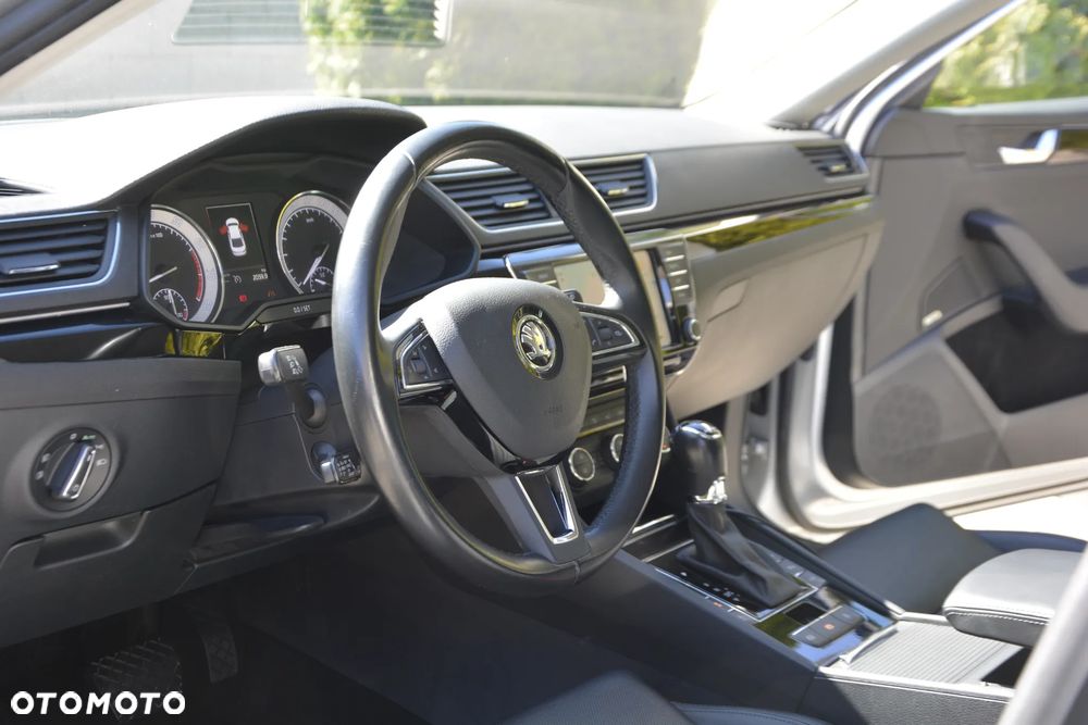 Skoda Superb 2.0 TSI 4x4 L&K DSG - 9