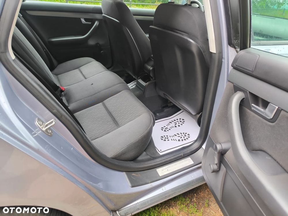 Audi A4 Avant - 33