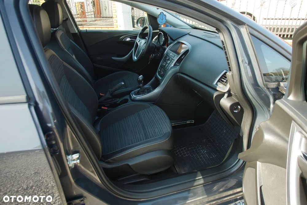 Opel Astra 1.4 Innovation - 32