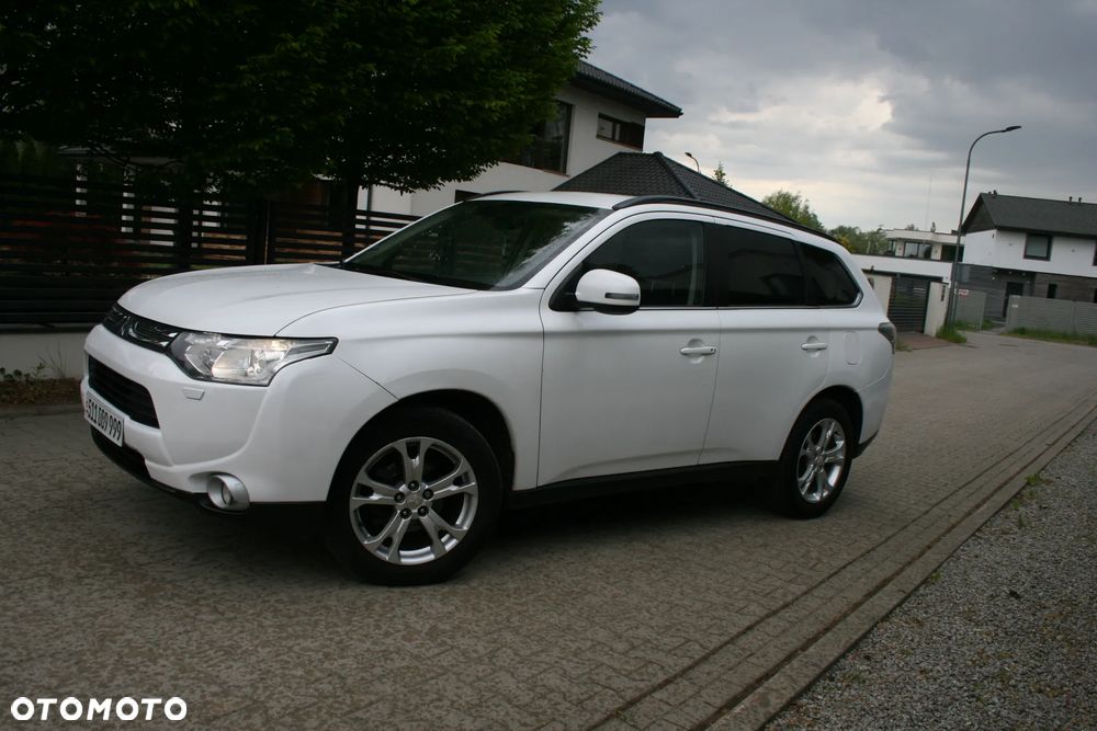 Mitsubishi Outlander 2.2 DID Intense - 2