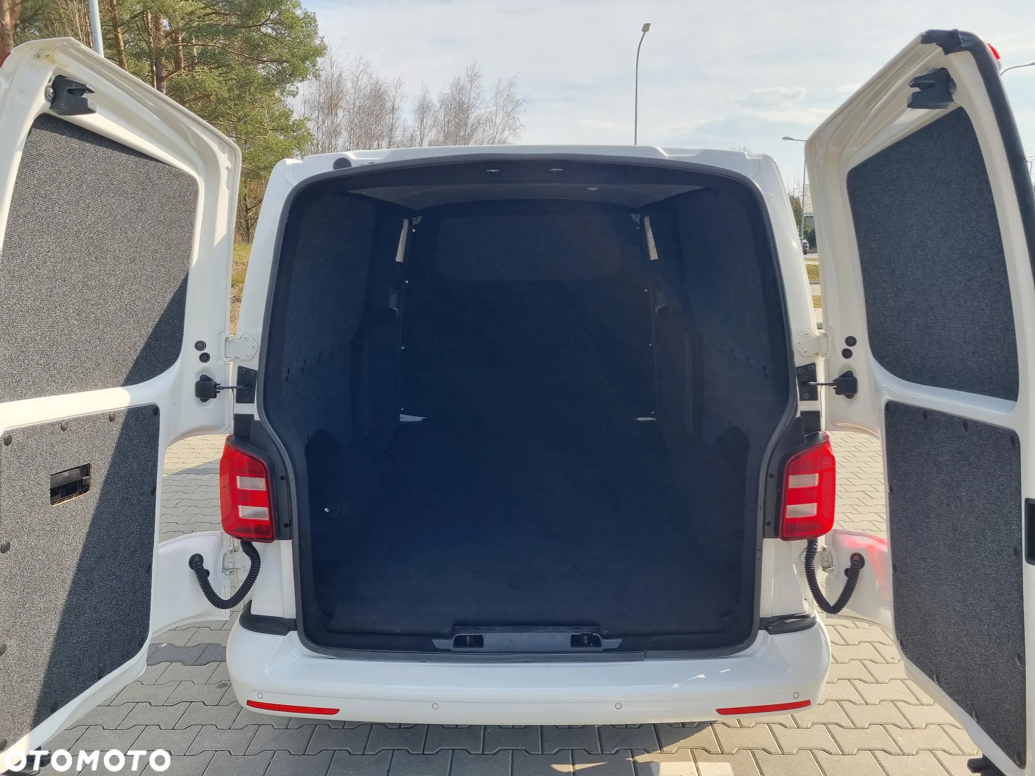 Volkswagen Transporter - 8