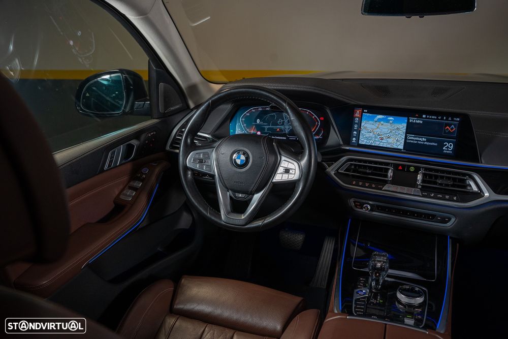 BMW X7 xDrive30d - 29