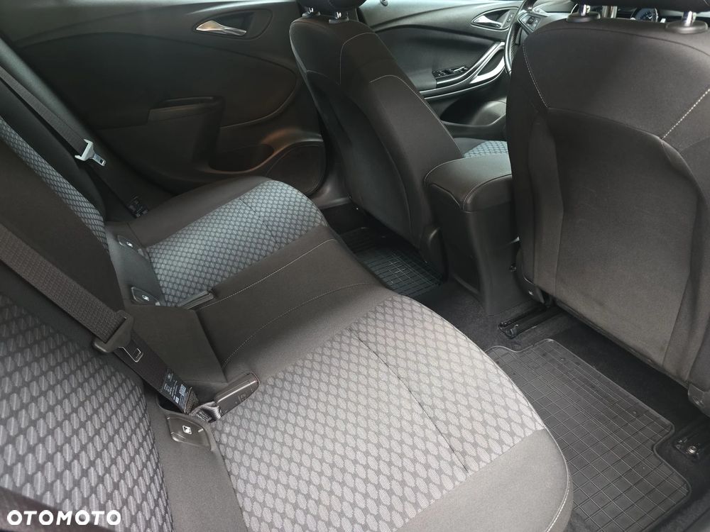 Opel Astra 1.2 T Edition S&S - 26