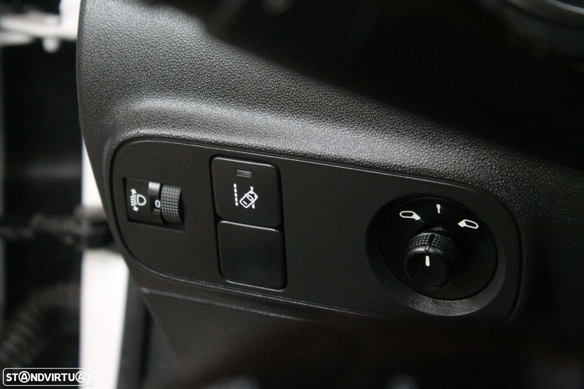 Citroën C3 1.2 PureTech Shine - 16