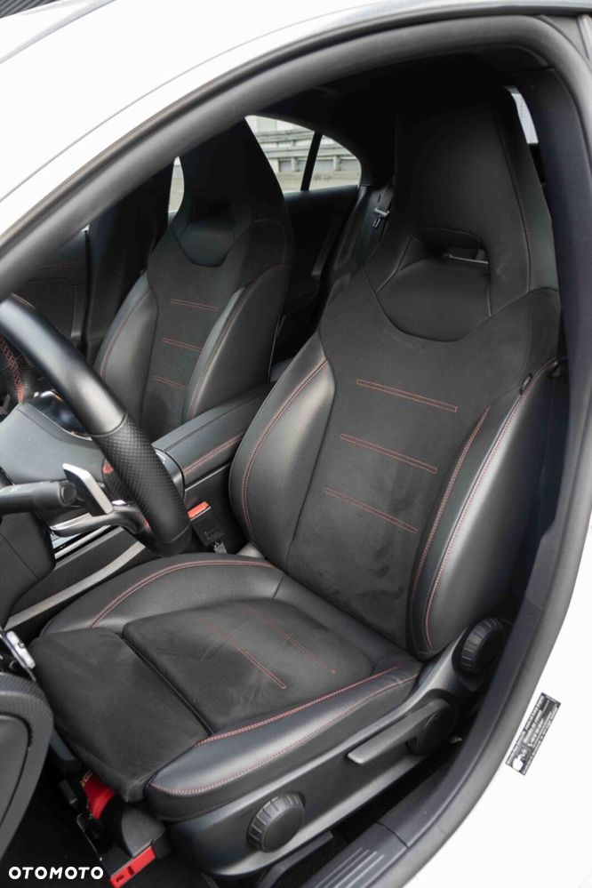 Mercedes-Benz CLA - 11