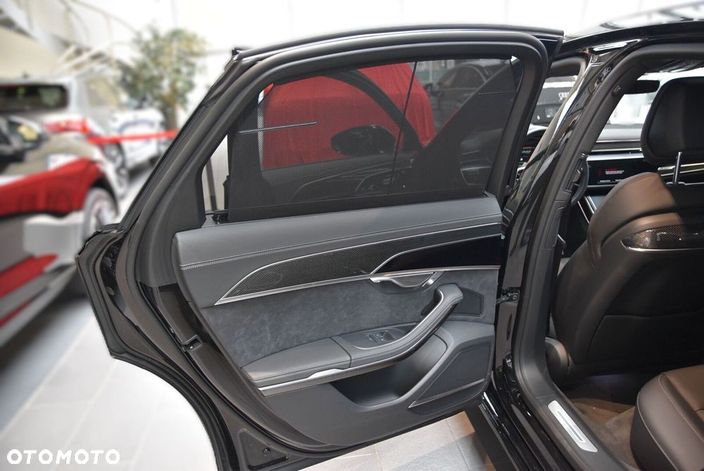 Audi S8 - 9