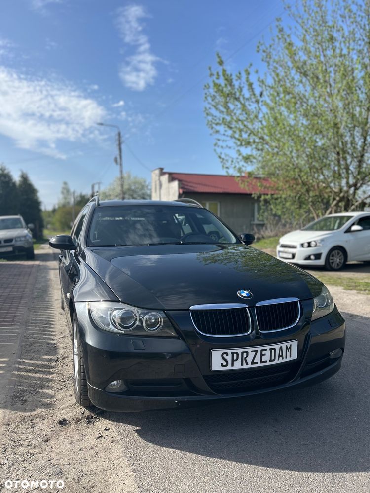 BMW Seria 3 318i - 1