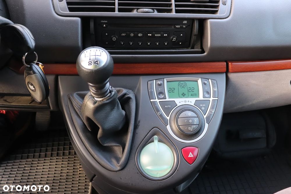 Citroën C8 2.2 HDi Confort - 14