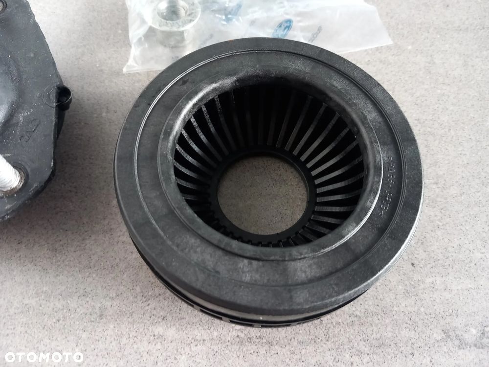 Zestaw mocowanie amortyzatora poduszka + łożysko przód zawieszenia Ford Fiesta 2001-2008/Fusion 2001-2012 2123033 - 3