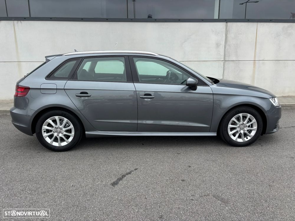 Audi A3 Sportback 1.6 TDI Advance Ultra - 8