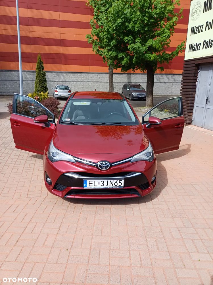Toyota Avensis 1.8 Premium MS - 8