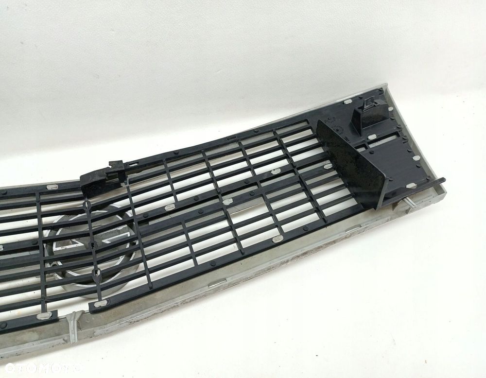 ATRAPA GRIL GRILL OPEL COMMODORE - 2