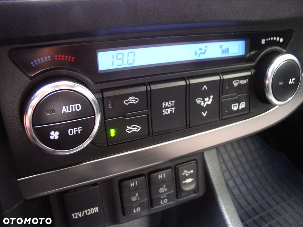 Toyota Auris 1.6 Valvematic Executive - 26